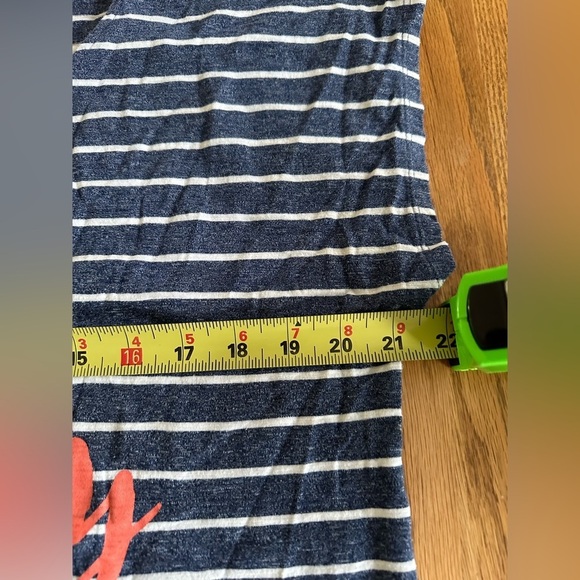 🎈🎈🎈St John’s  Bay Less Monday More Weekend T-Shirt Size Large - Picture 10 of 11